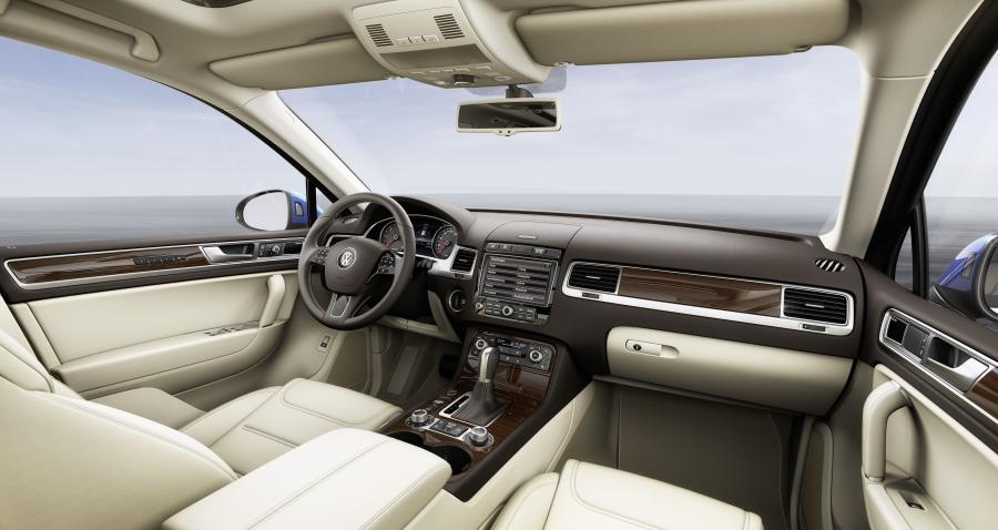  Volkswagen Touareg V6 TDI 2014 года  (фото 8 из 31)